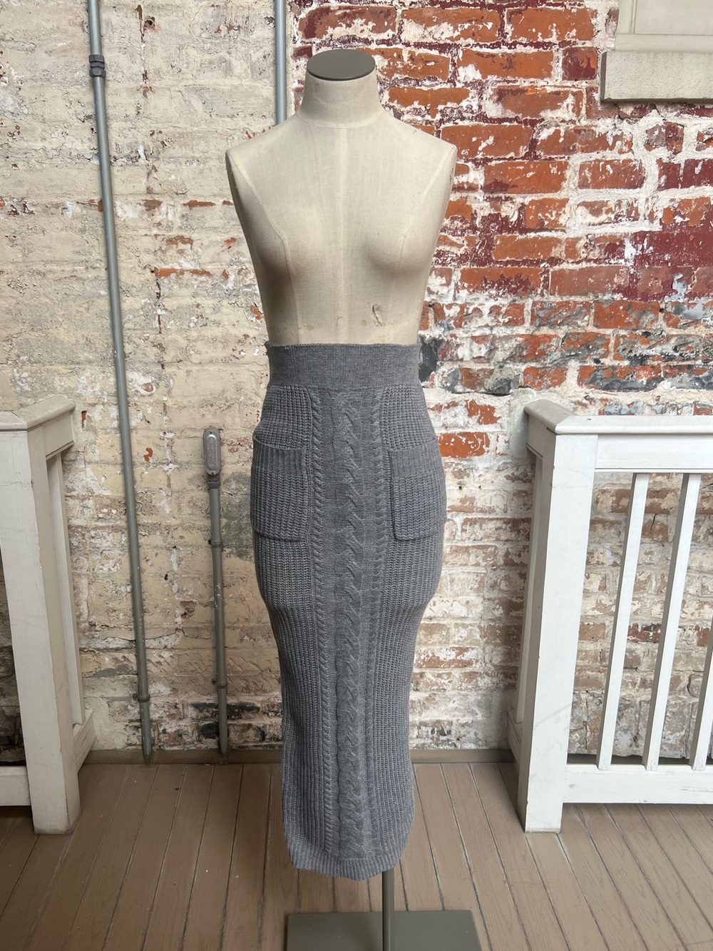 JLuxeLabel Cable-Knit Wiggle Midi Skirt - Picture 3 of 8